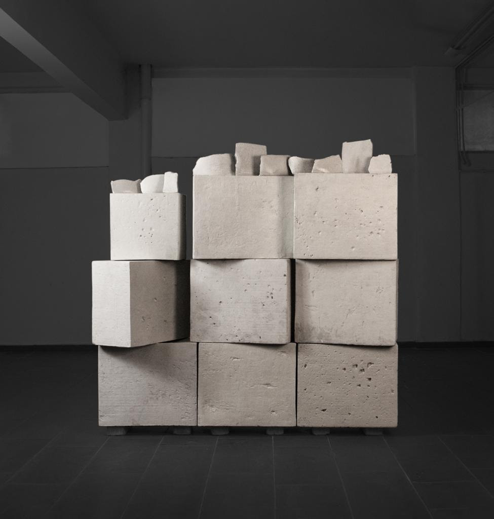 Maria Vlandi, Paratheses |||, ceramic sculpture, 164×169×62 cm, 2023