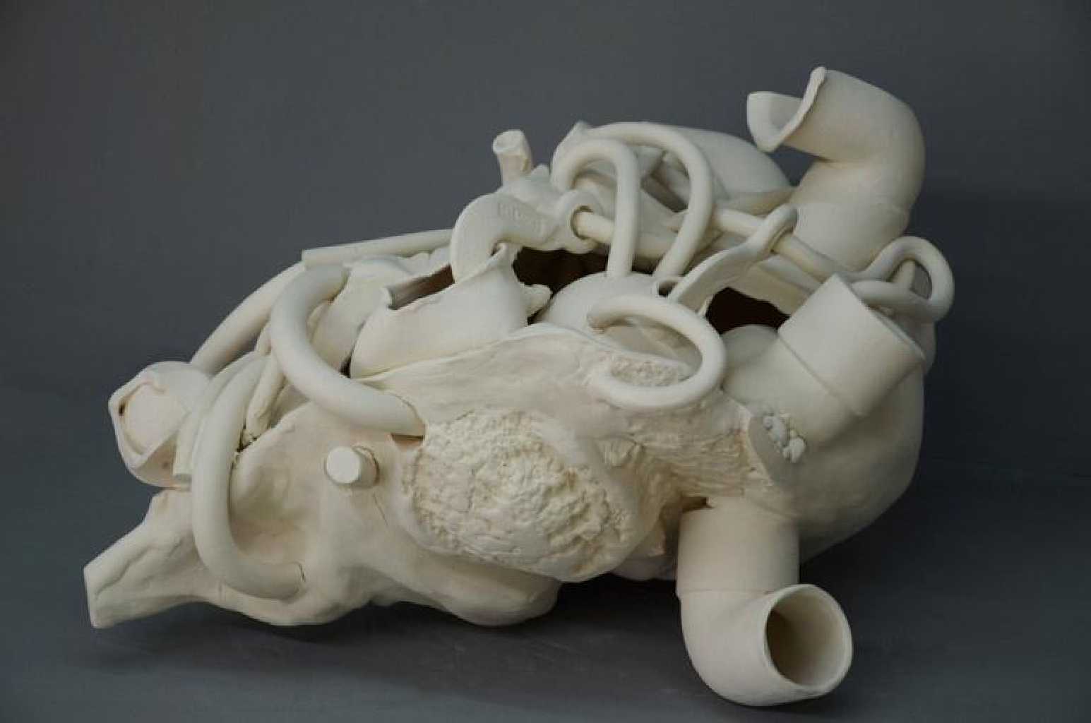 Aris Katsilakis, Mutation, white teracotta, 35 x 95 x 45 cm, 2016