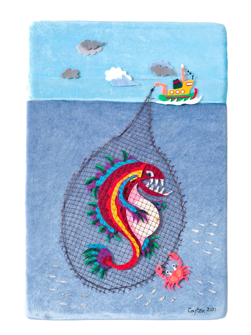 Η μεγάλη ψαριά του Κάπταν Νίκου, μεικτή τεχνική (χρωματιστές τσόχες-fetrin σε βελούδο), 39 x 39 cm, 2021
