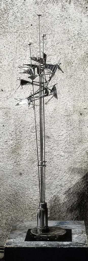 George Chouliaras, Μεταφυση 1, Stainless Steel and Glass, 2021